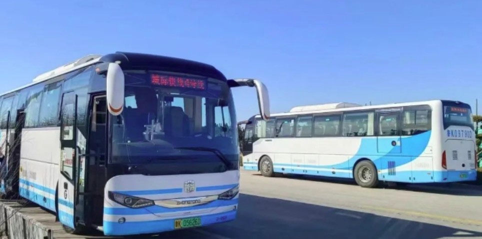 乘坐城際4號線，打卡布魯維斯、那香海、海草部落，連線貓頭山、火炬八街。